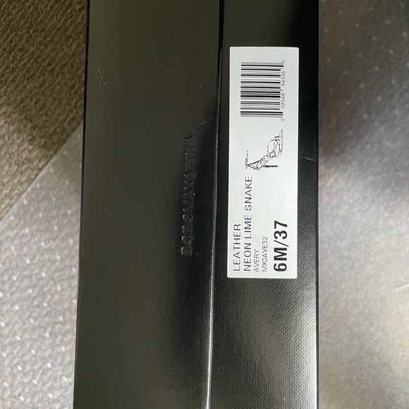 BCBGMAXAZRA genuine snake high heels - Size 6 - Picture 2 of 5